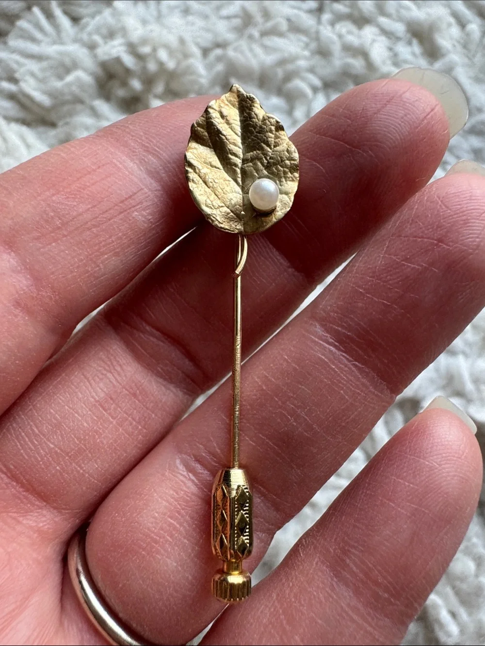 Krementz Leaf Pin